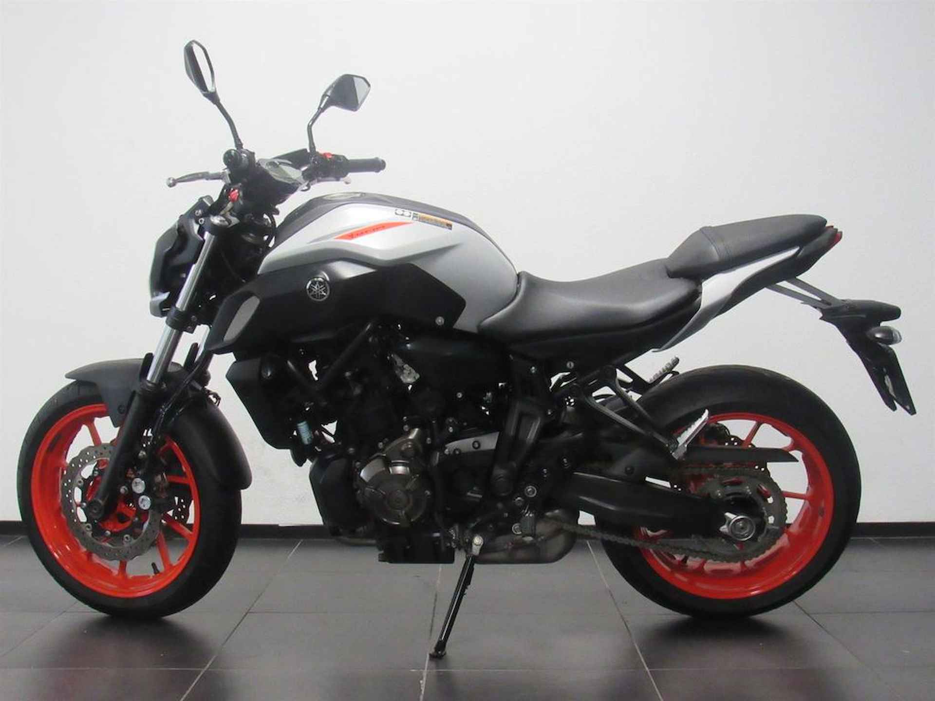 Yamaha MT-07 ABS - 4/7