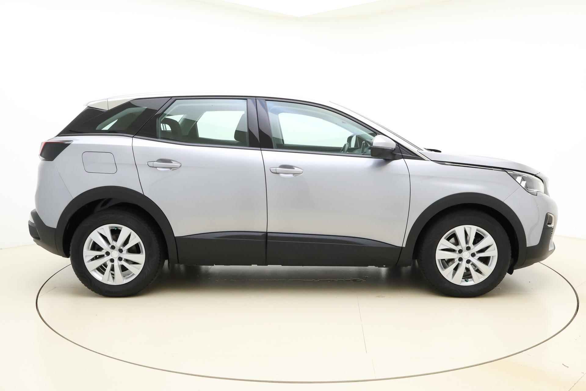 Peugeot 3008 1.2 PureTech Blue Lease Executive 130 PK | Handgeschakeld | Trekhaak | Parkeersensor | All season banden | Navigatie | Airco | Cruise Control | Draadloze telefoonlader | Dealer onderhouden - 10/35