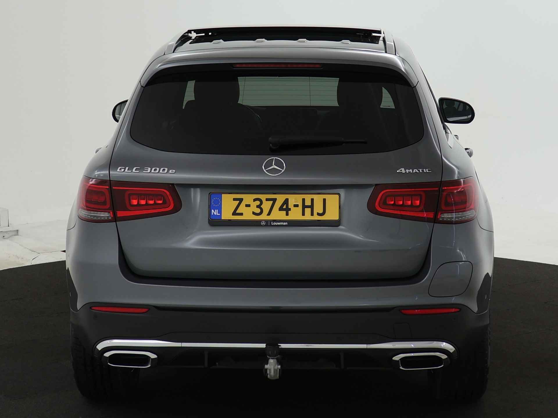 Mercedes-Benz GLC 300 e 4M AMG Plug-In Hybride | Panorama Schuif-Kanteldak | Trekhaak | AMG styling | Digitaal Dashboard | Inclusief 24 maanden Mercedes-Benz Certified garantie voor Europa. - 30/47