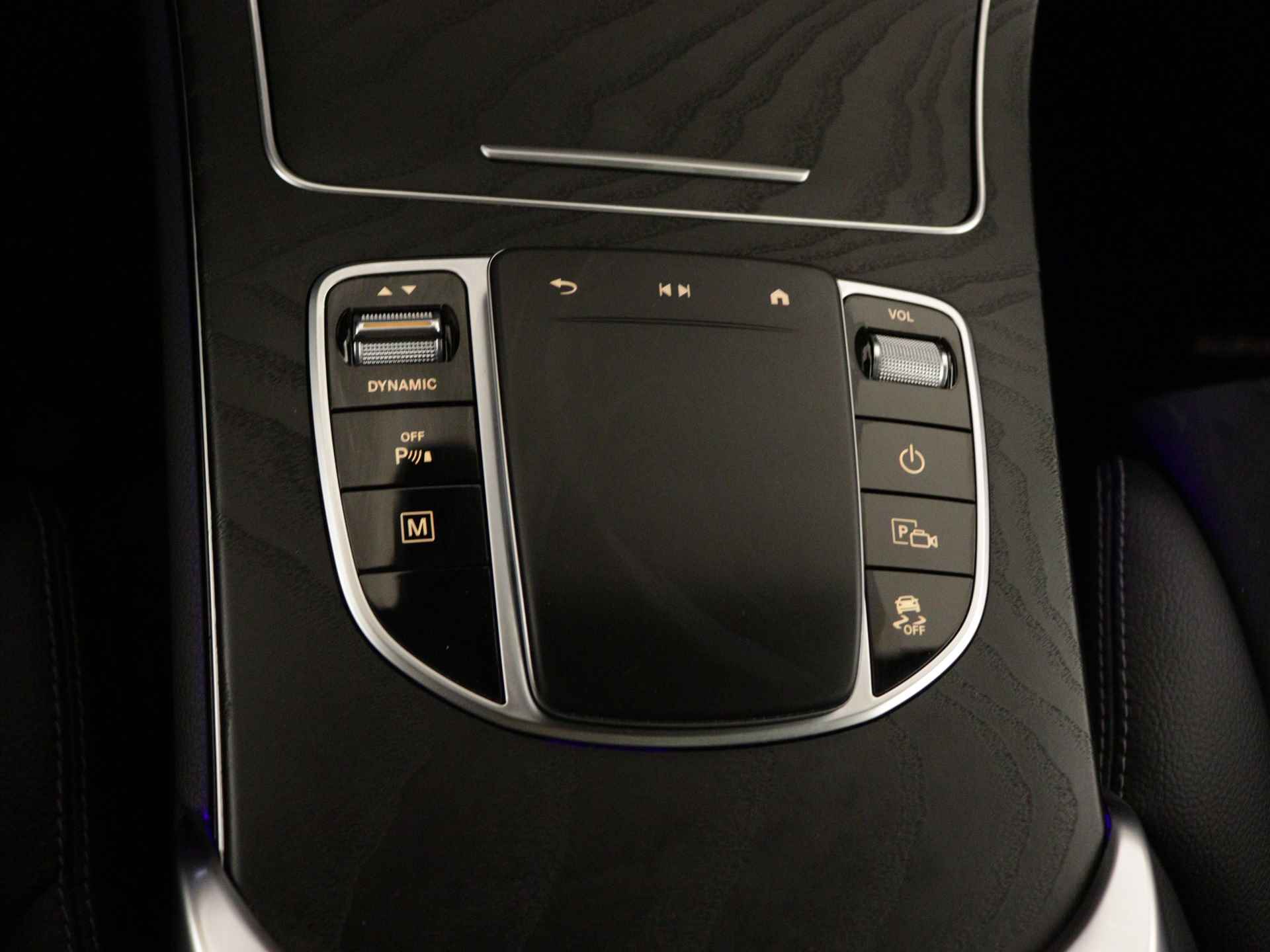 Mercedes-Benz GLC 300 e 4M AMG Plug-In Hybride | Panorama Schuif-Kanteldak | Trekhaak | AMG styling | Digitaal Dashboard | Inclusief 24 maanden Mercedes-Benz Certified garantie voor Europa. - 34/47