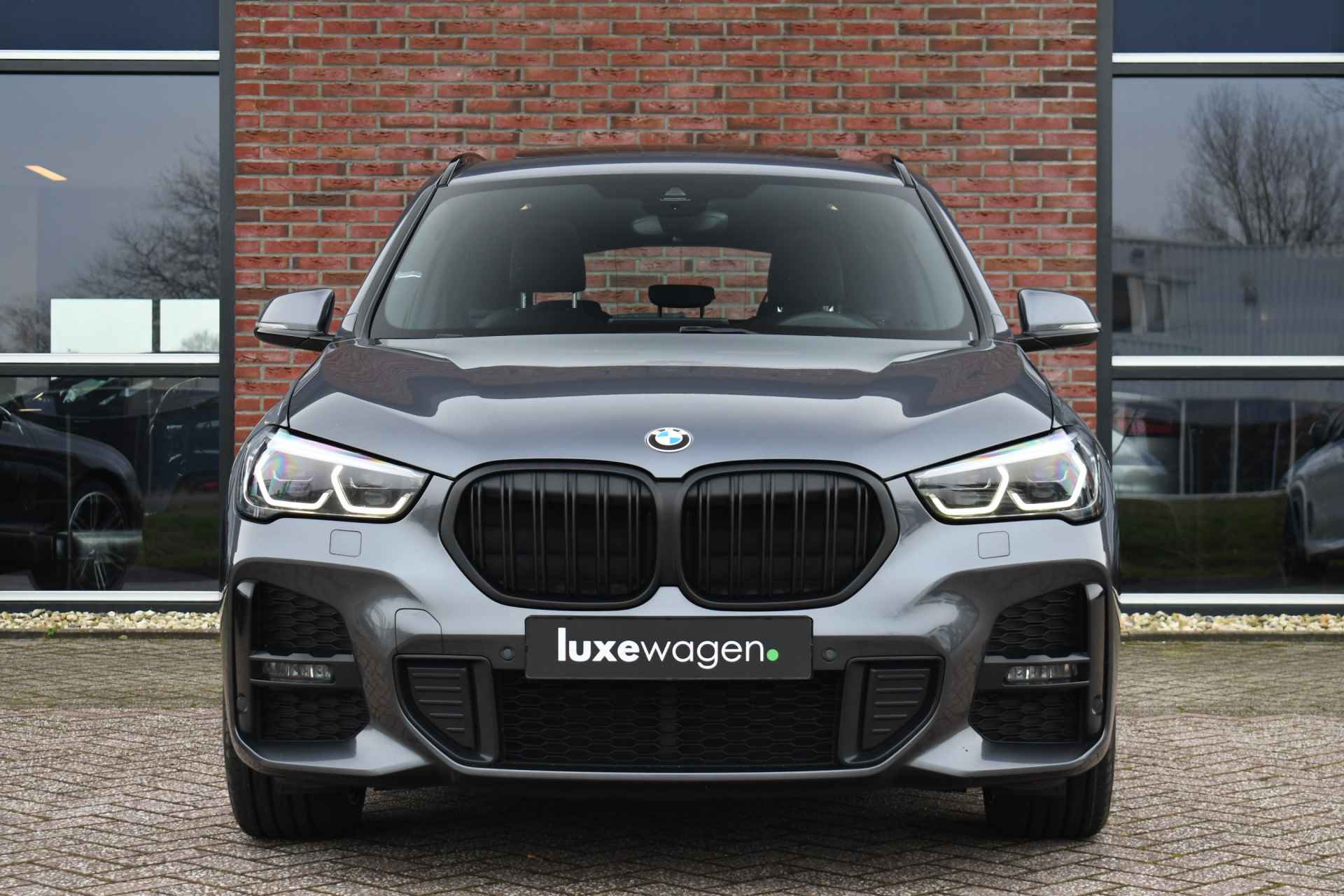 BMW X1 xDrive25e M-Sport Pano HUD ACC Camera El-Klep - 7/76