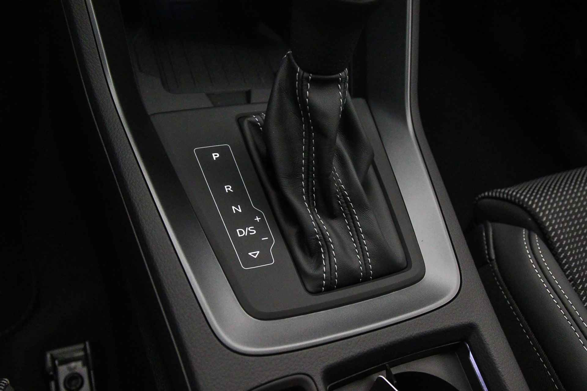 Audi Q3 Sportback S Edition 45 TFSI 245pk | Panodak | Adapt. Cruise | 20 inch | Audi Sound | Achteruitrijcamera | Dodehoek | Grootlichtassist | S-Line | - 25/56