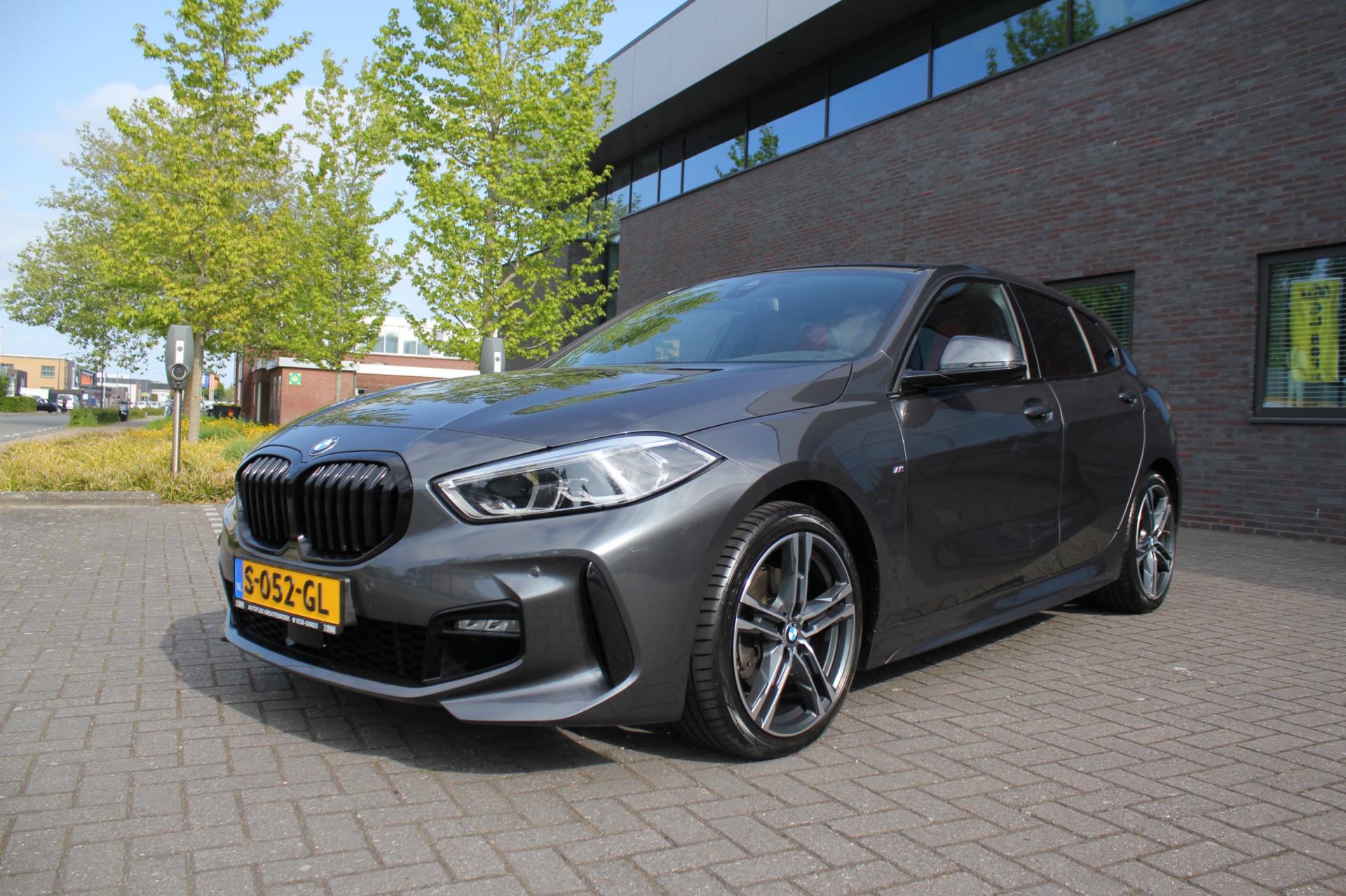BMW 1-serie 118d High Executive bij viaBOVAG.nl