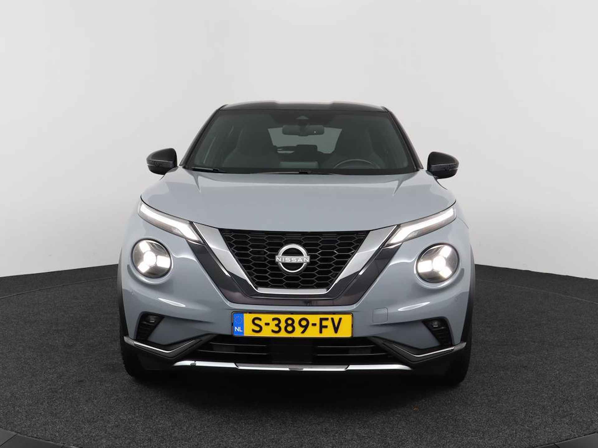 Nissan Juke 1.0 DIG-T Kiiro | Navigatie | Two-Tone | Afn. Trekhaak | Privacy Glass | Stoelverwarming | Climate Control | Eerste Eigenaar - 2/42