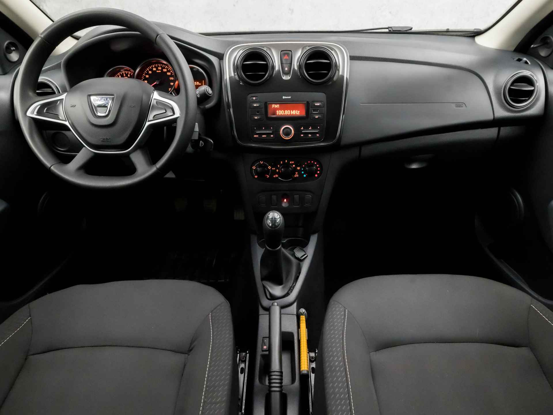 Dacia Logan MCV 0.9 TCe Ambiance (AIRCO, START/STOP, BLUETOOTH, SPORTSTOELEN, ELEK RAMEN, NIEUWE APK, NIEUWSTAAT) - 6/26