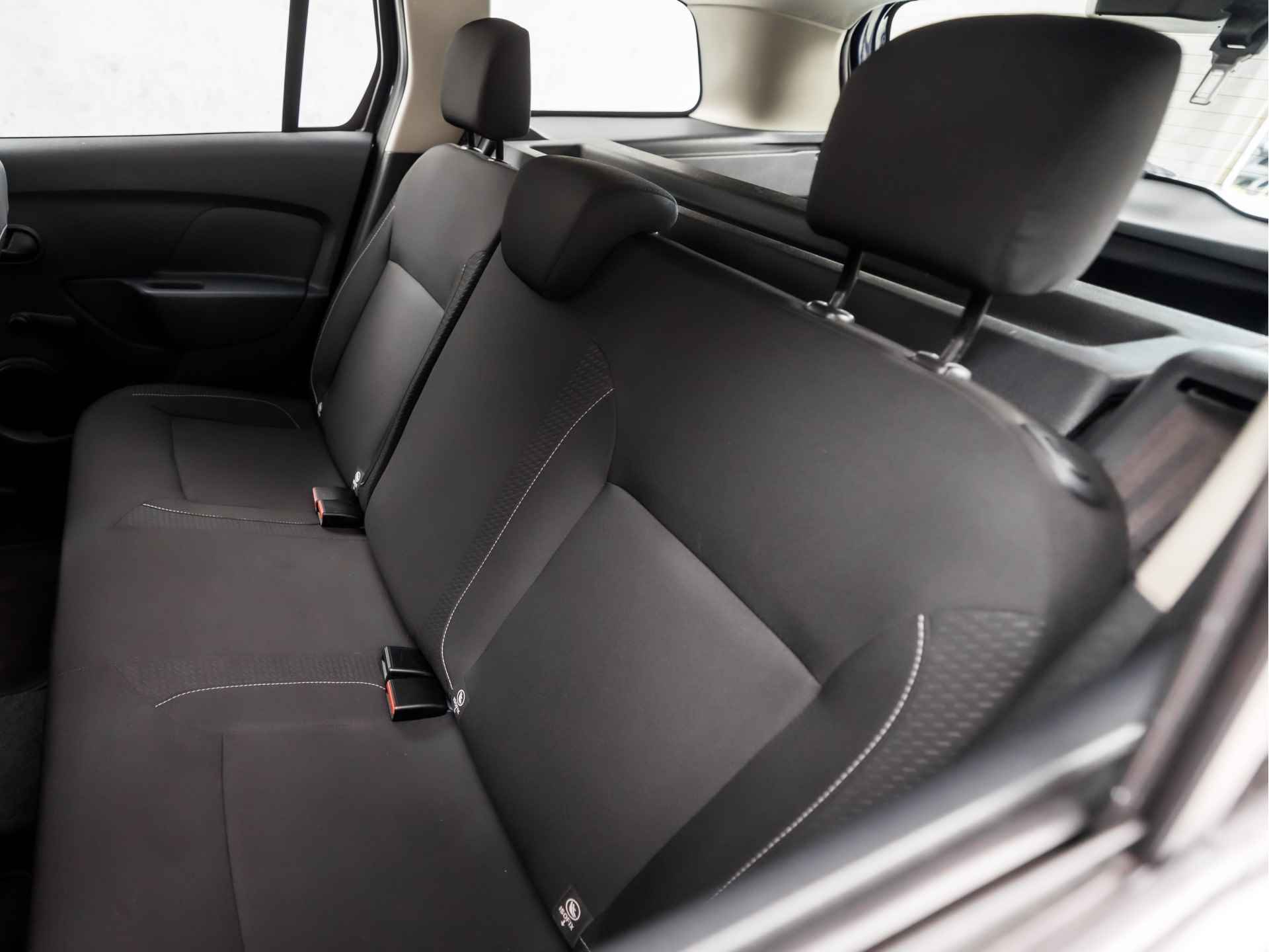 Dacia Logan MCV 0.9 TCe Ambiance (AIRCO, START/STOP, BLUETOOTH, SPORTSTOELEN, ELEK RAMEN, NIEUWE APK, NIEUWSTAAT) - 13/26