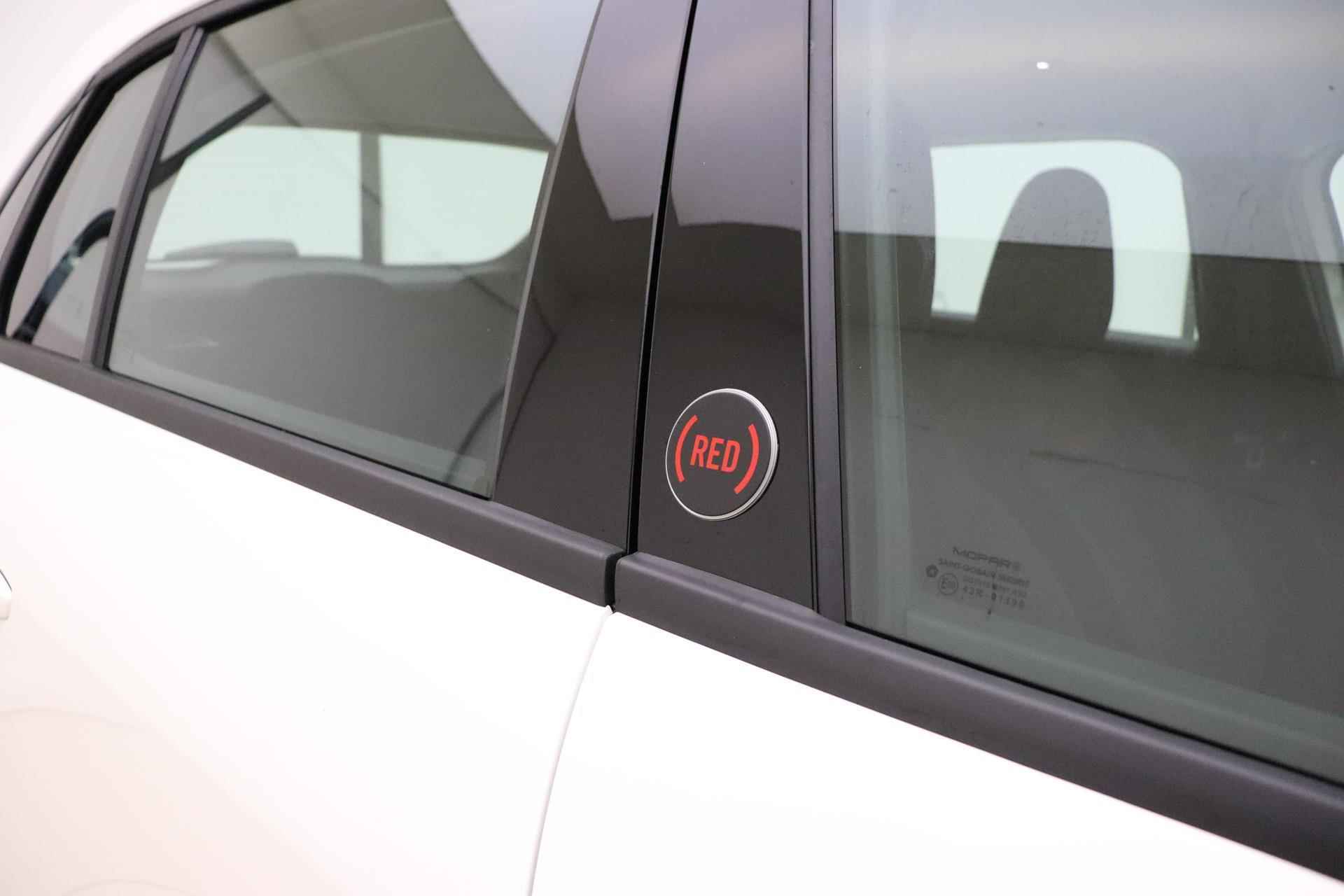 Fiat 600e RED 54 kWh | Apple Carplay/Android auto | LED koplampen | Keyless start | Parkeersensoren achter | Informeer naar beschikbaarheid - 16/39