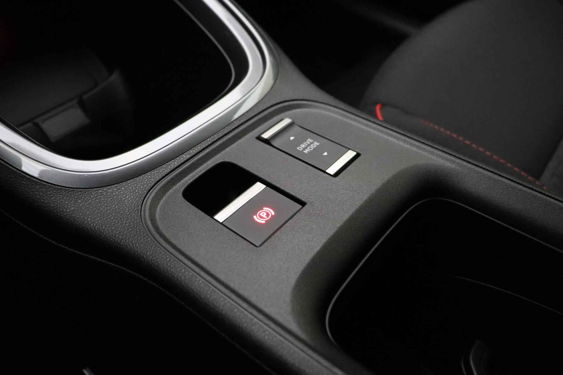 Fiat 600e RED 54 kWh | Apple Carplay/Android auto | LED koplampen | Keyless start | Parkeersensoren achter | Informeer naar beschikbaarheid - 23/39