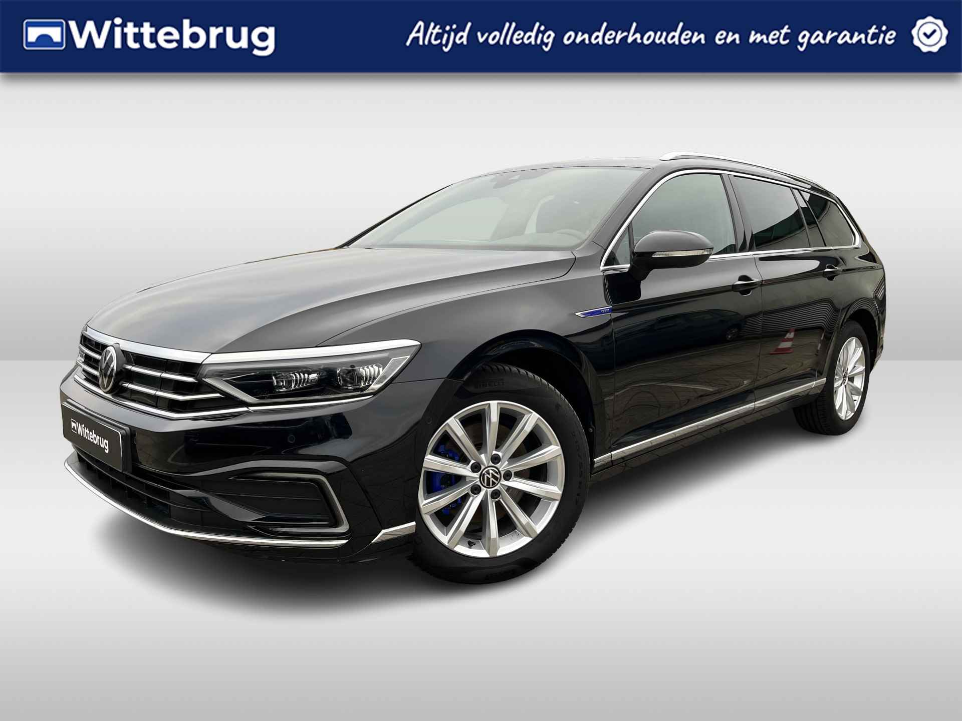 Volkswagen Passat Variant 1.4 TSI 218pk PHEV GTE Business / Panorama dak / LED Matrix / Trekhaak Elek. / 17" LMV / Leder-Alcantara / Virtual Cockpit / Camera / Stoelverwarming - 1/37