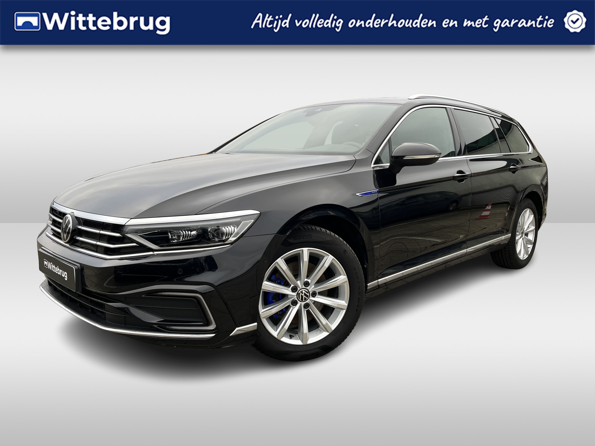 Volkswagen Passat Variant 1.4 TSI 218pk PHEV GTE Business / Panorama dak / LED Matrix / Trekhaak Elek. / 17" LMV / Leder-Alcantara / Virtual Cockpit / Camera / Stoelverwarming