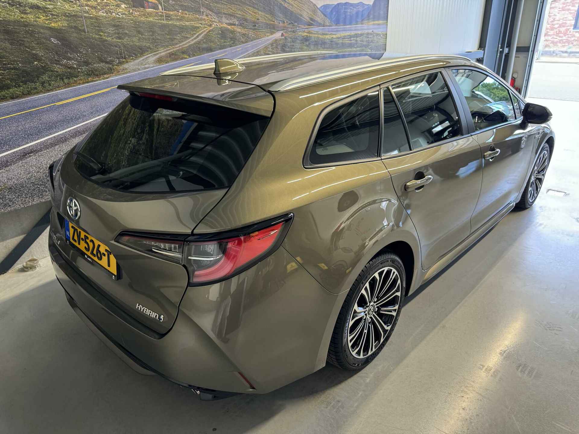 Toyota Corolla Touring Sports 2.0 Hybrid Dynamic - 17/37