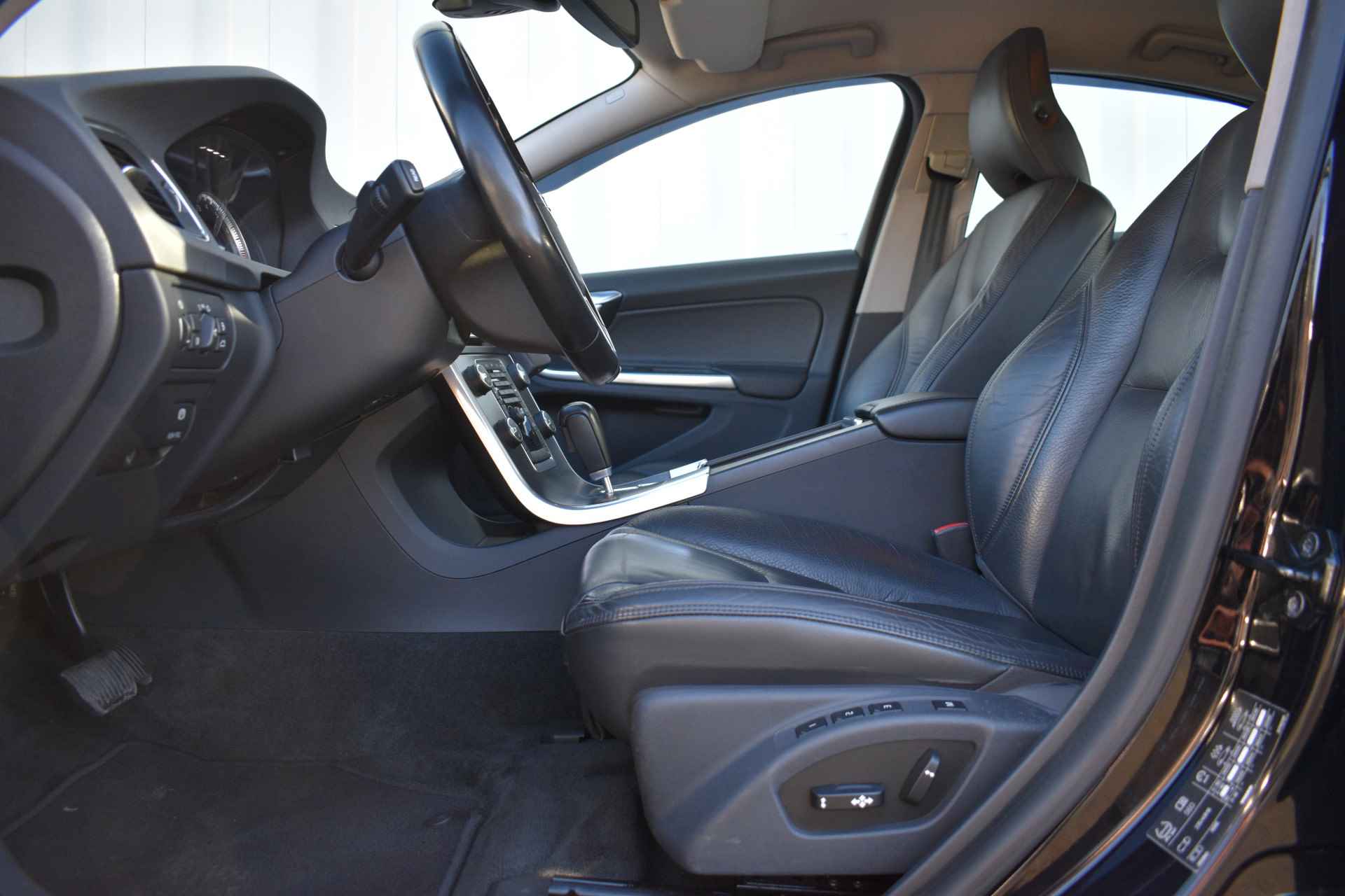 Volvo S60 3.0 T6 AWD 305PK Summum | 6-Cilinder | Memory Seats | Premium Sound | NAVI - 6/41