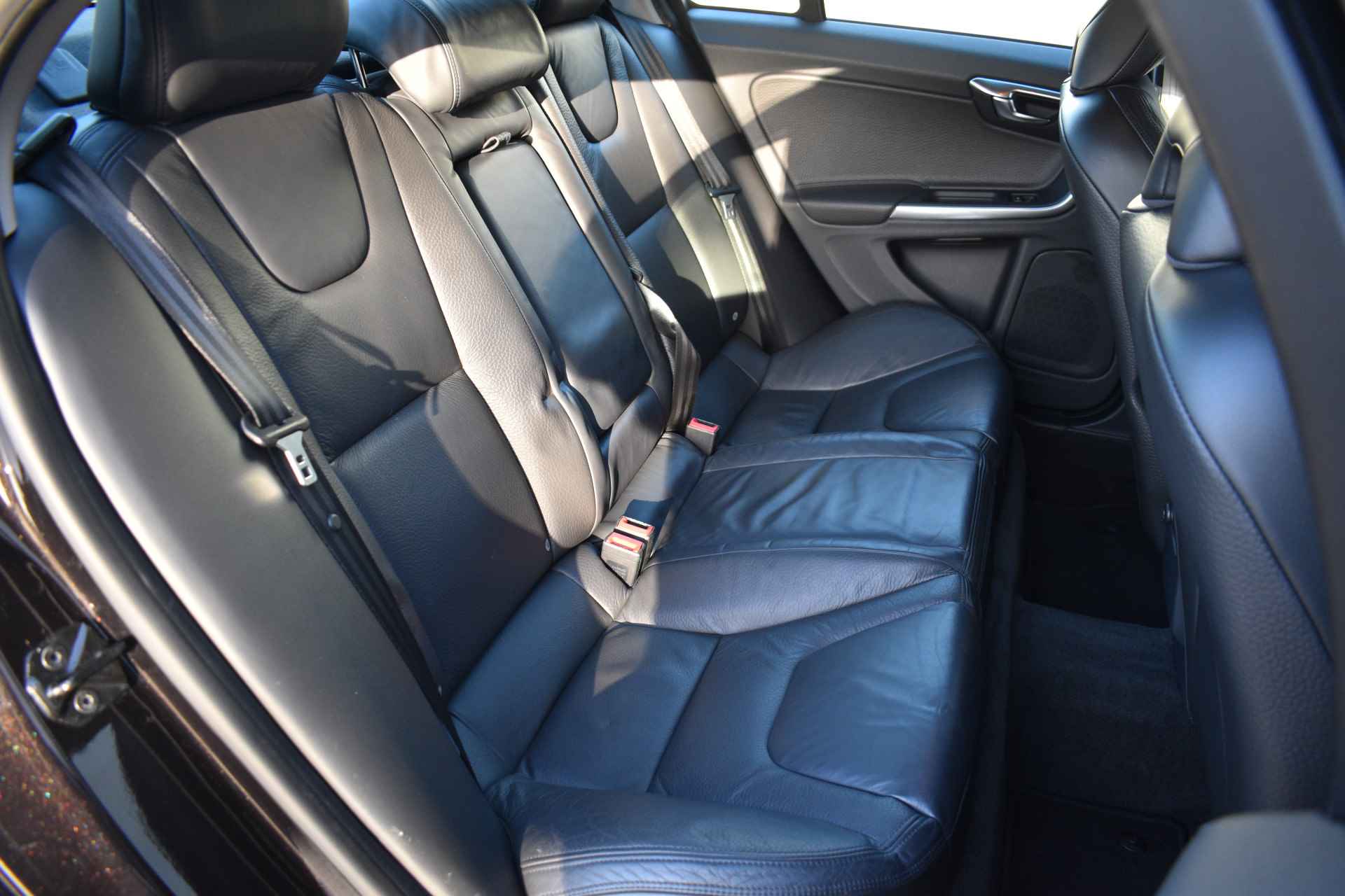 Volvo S60 3.0 T6 AWD 305PK Summum | 6-Cilinder | Memory Seats | Premium Sound | NAVI - 39/41