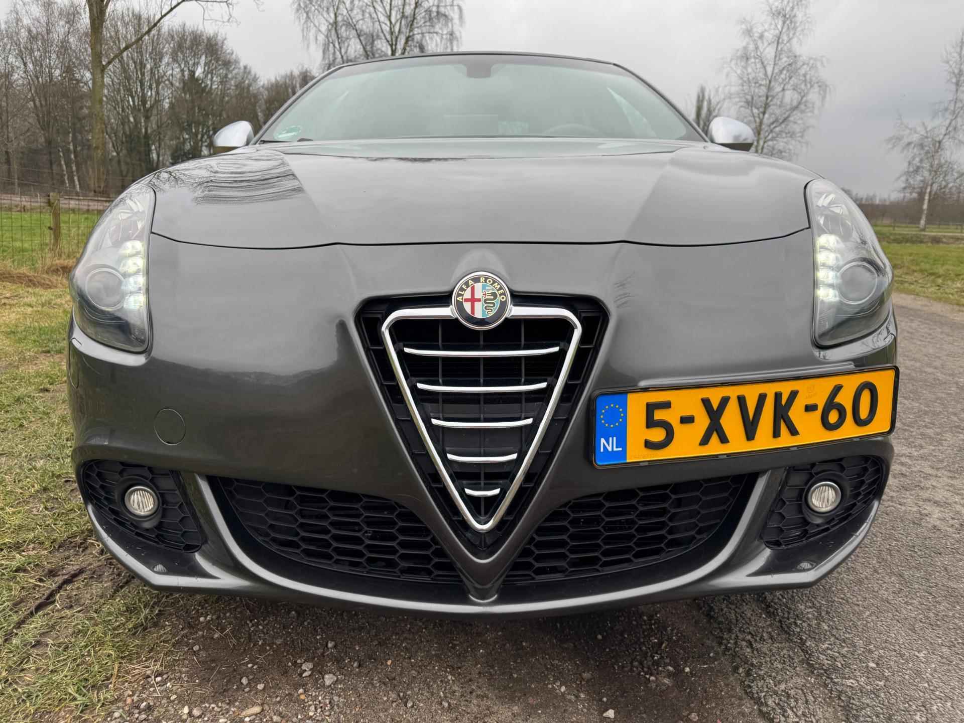 Alfa Romeo Giulietta 1.7 TBi Quadrifoglio Verde 235PK met leder, navigatie en schuifdak - 5/32