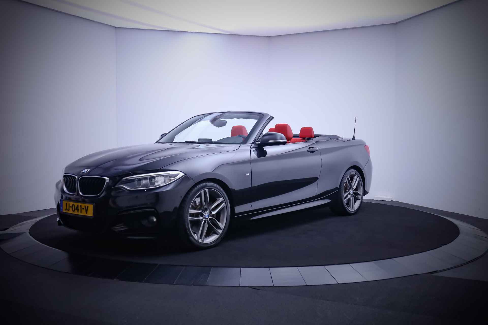 BMW 2 Serie Cabrio 228iA 245Pk M-SPORT HIGH EXECUTIVE HARMAN KARDON/MEMORY/LEDER/NAVI PROF/STUUR+STOELVERW./KEYLESS/XENON/DAB+/LMV 18''