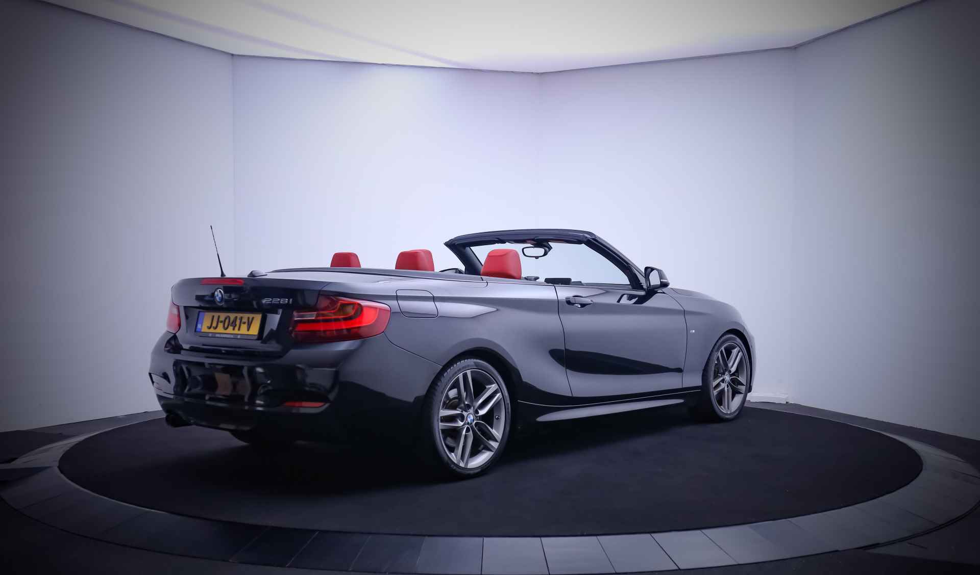 BMW 2 Serie Cabrio 228iA 245Pk M-SPORT HIGH EXECUTIVE HARMAN KARDON/MEMORY/LEDER/NAVI PROF/STUUR+STOELVERW./KEYLESS/XENON/DAB+/LMV 18'' - 7/26