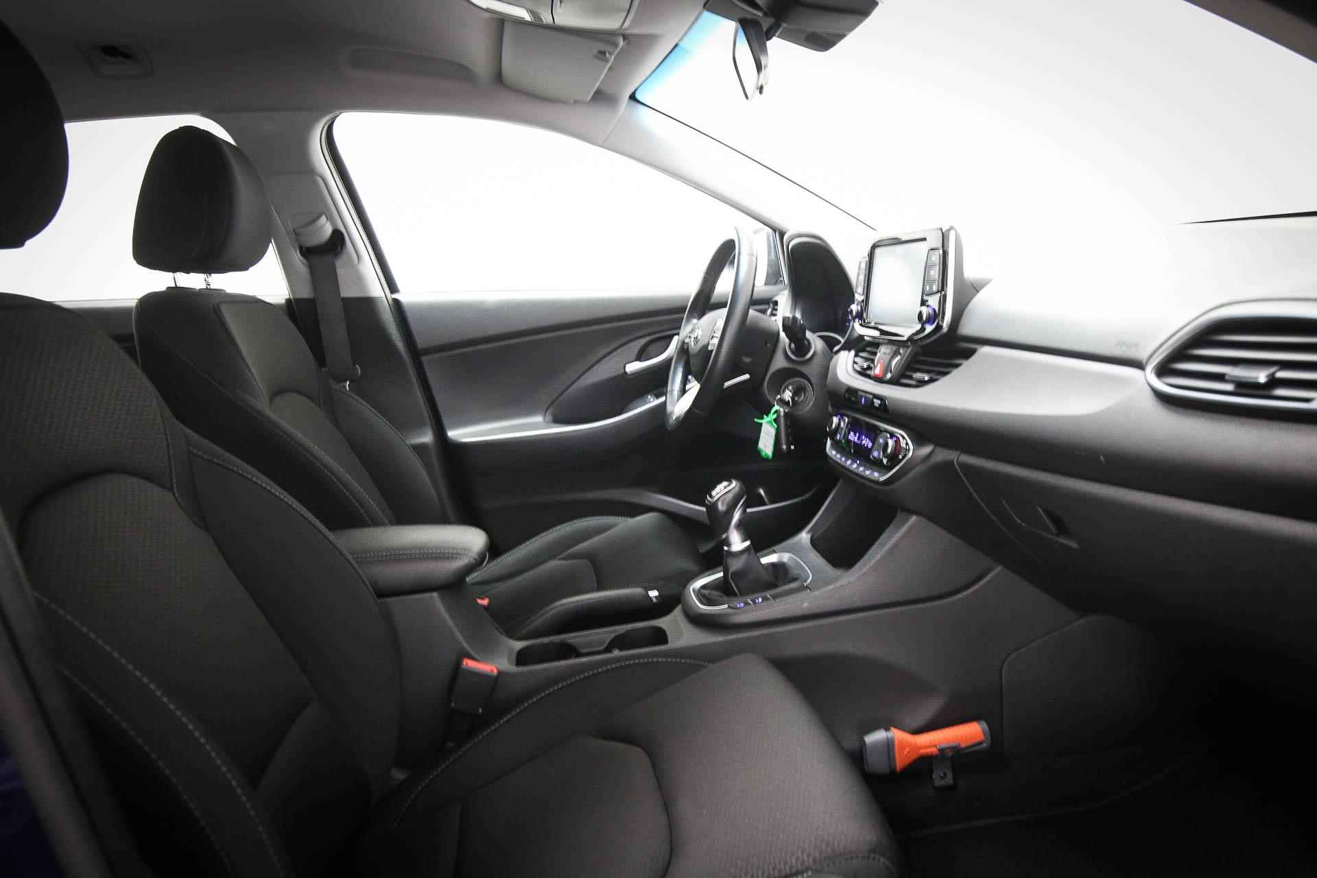 Hyundai i30 Wagon 1.0 T-GDI Comfort | BTW | CLIMA | CRUISE | NAVI | DAB | APPLE | CAMERA - 4/49