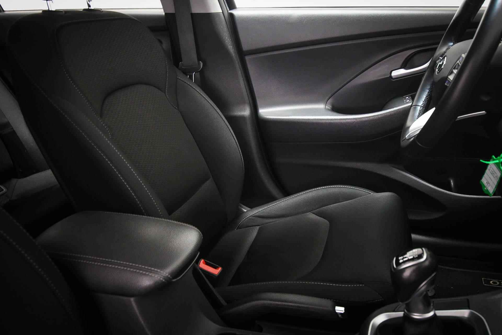 Hyundai i30 Wagon 1.0 T-GDI Comfort | BTW | CLIMA | CRUISE | NAVI | DAB | APPLE | CAMERA - 5/49