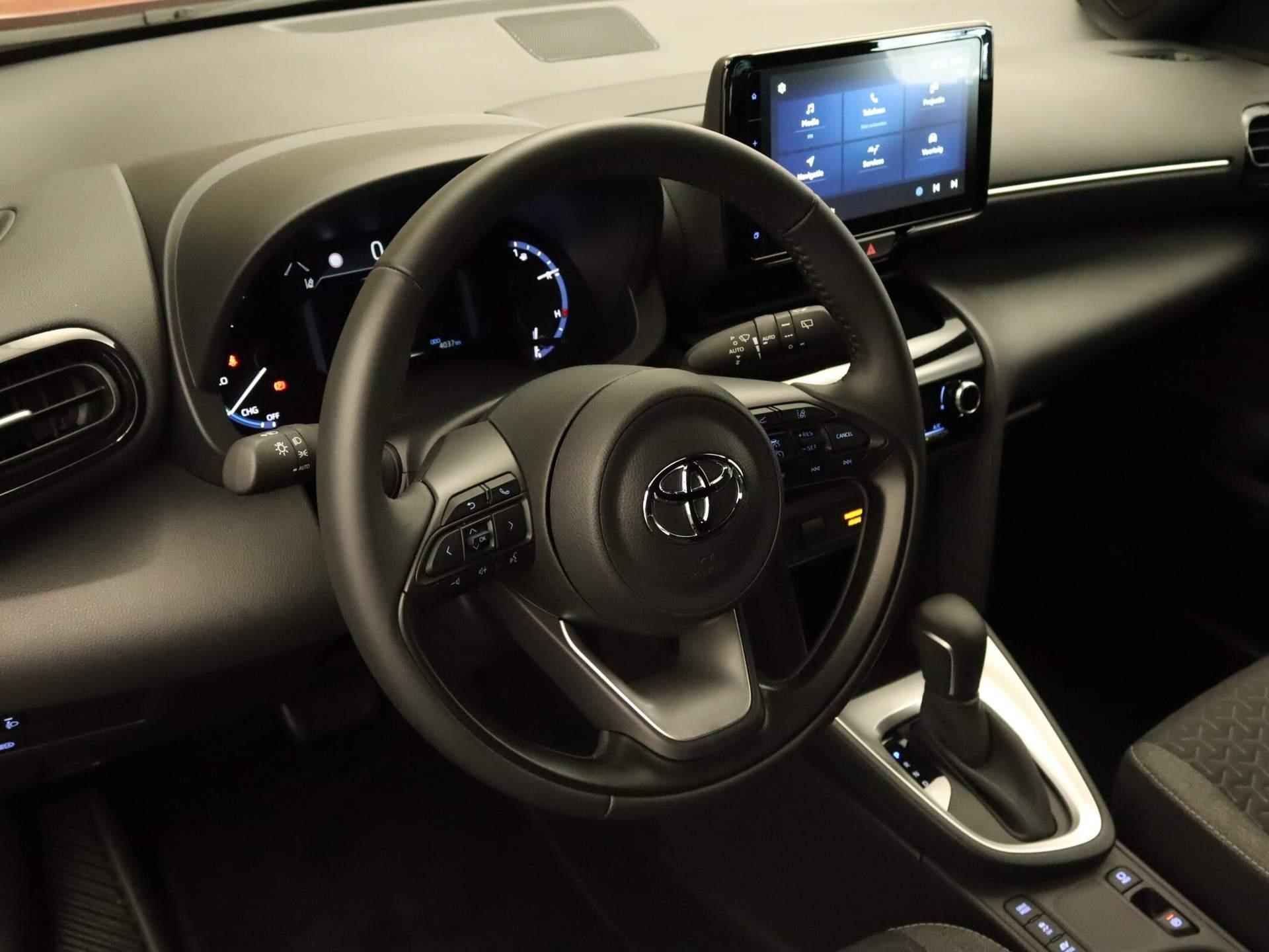 Toyota Yaris Cross 1.5 Hybrid Dynamic NAVIGATIE - CLIMATE CONTROL - ADAPTIVE CRUISE CONTROL - ACHTERUITRIJCAMERA - 3/29