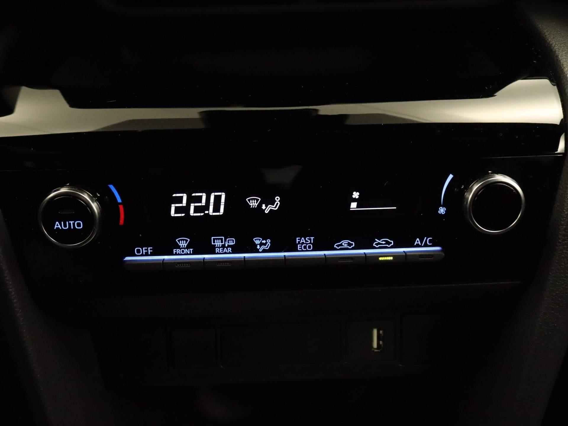Toyota Yaris Cross 1.5 Hybrid Dynamic NAVIGATIE - CLIMATE CONTROL - ADAPTIVE CRUISE CONTROL - ACHTERUITRIJCAMERA - 23/29