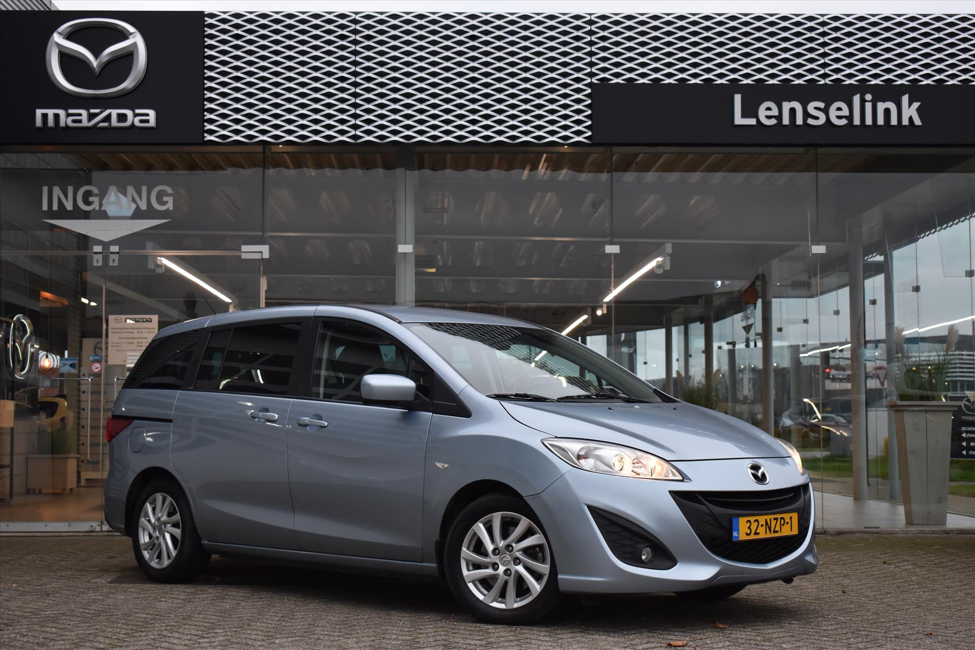 Mazda 5 2.0 150pk Business | Dealeronderhouden | 7 persoons | Trekhaak | Stoelverwarming | Airco | Schuifdeuren | *meeneemprijs*