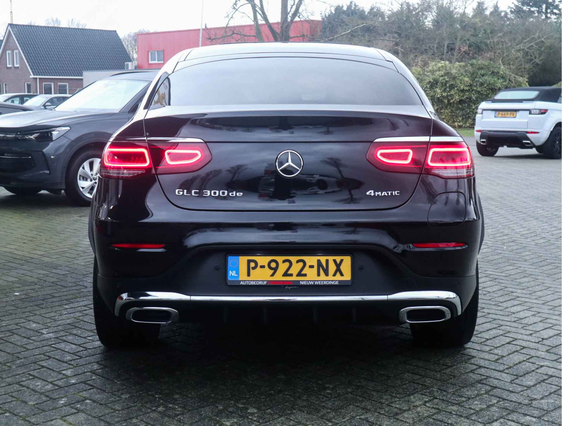 Mercedes-Benz GLC Coupé 300de 4MATIC Premium Plus AMG/Leder/Clima/LED/4X4/Distronic/Burmester-Audio - 4/29