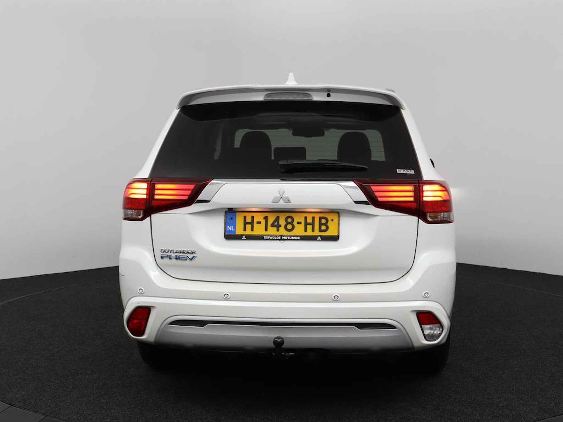 Mitsubishi Outlander 2.4 PHEV Intense+ | Trekhaak | Schuifdak | Camera | Leder / Alcantara | - 4/56