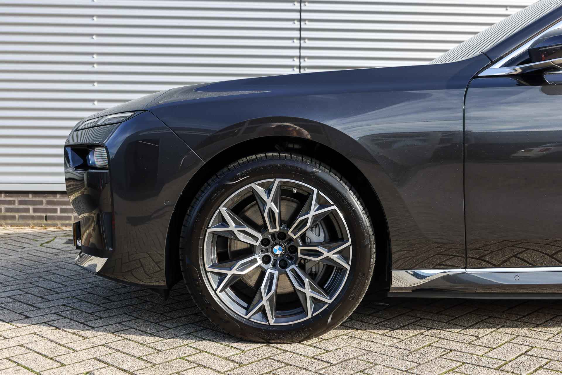 BMW i7 xDrive60 High Executive / Parking Assistant Plus / Active Steering / Multifunctionele Stoelen / Live Cockpit Professional /	Warmte Comfortpakket voor en achter - 5/44