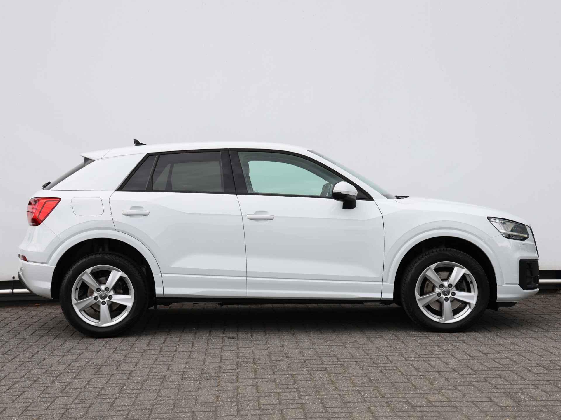 Audi Q2 30 TFSI Sport S-tronic | Stoelverwarming | Keyless | Apple carplay | Elek. achterklep | Elek. spiegels - 2/42