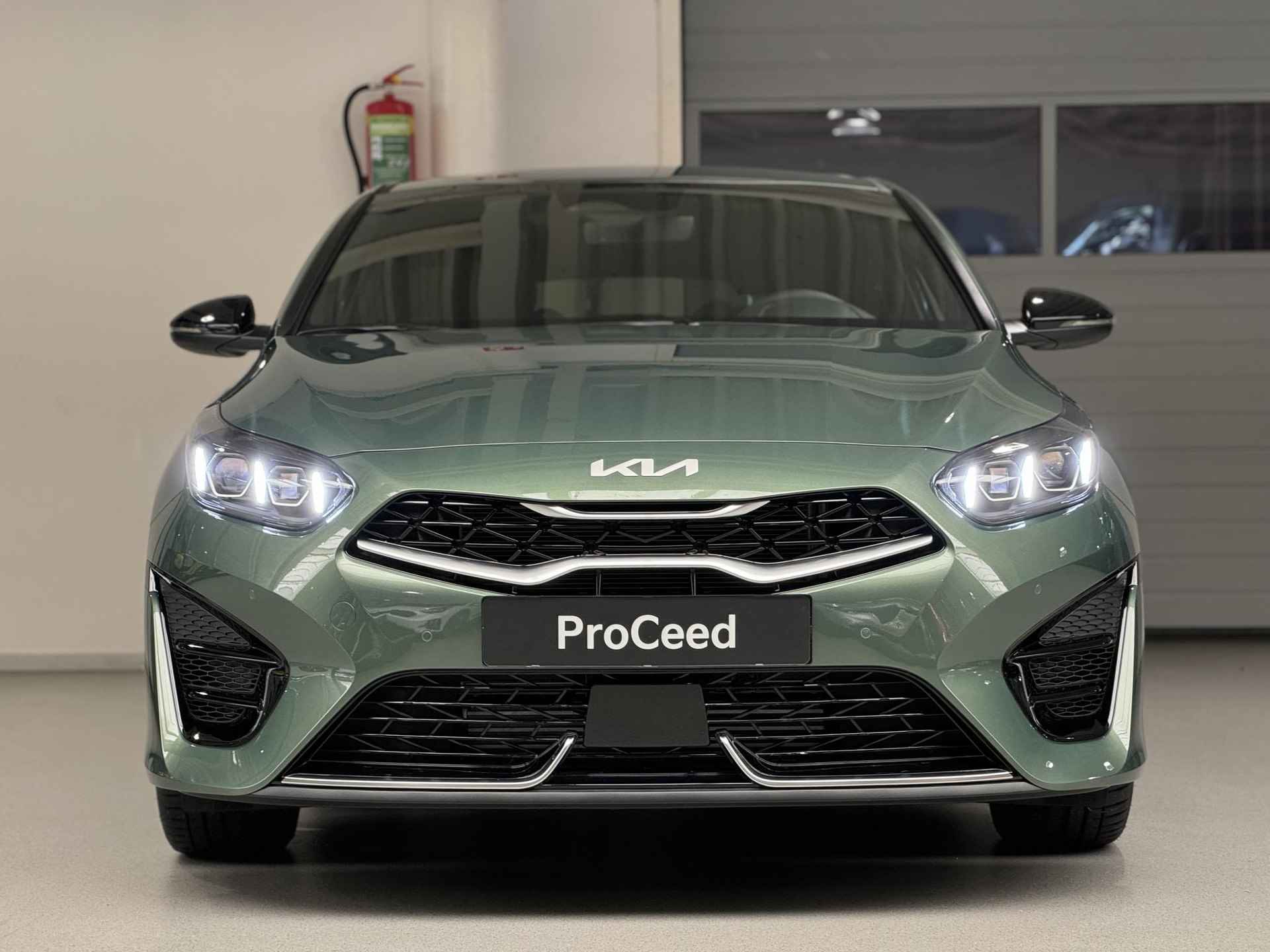 Kia ProCeed 1.5 DCT7 T-GDi GT-PlusLine | Direct leverbaar! | Voorraadauto | Automaat | Elektrisch verstelbare bestuurdersstoel incl. geheugenfunctie | JBL geluidsinstallatie | Stoel- en stuurverwarming | Elektrisch bedienbare achterklep | Sportstoelen - 5/45