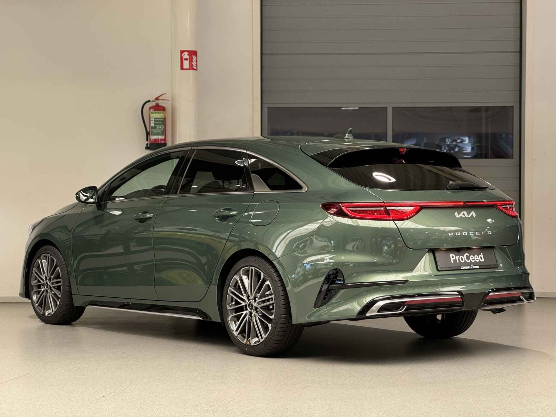 Kia ProCeed 1.5 DCT7 T-GDi GT-PlusLine | Direct leverbaar! | Voorraadauto | Automaat | Elektrisch verstelbare bestuurdersstoel incl. geheugenfunctie | JBL geluidsinstallatie | Stoel- en stuurverwarming | Elektrisch bedienbare achterklep | Sportstoelen - 12/45