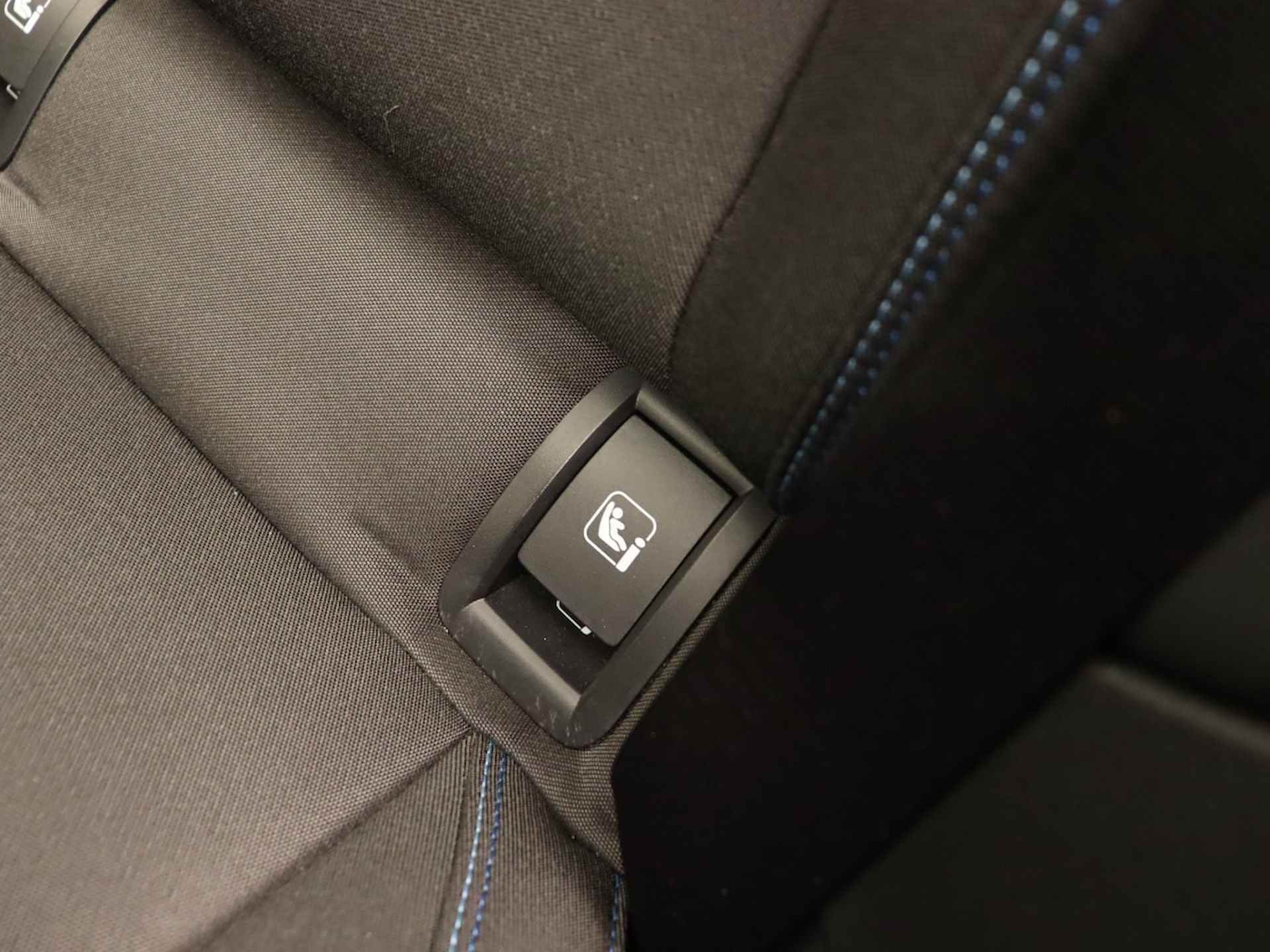 Lynk & Co 01 1.5 PLUG-IN HYBRID ALL IN PRIJS SCHUIFDAK KEYLESS PREMIUM AUDIO - 29/52