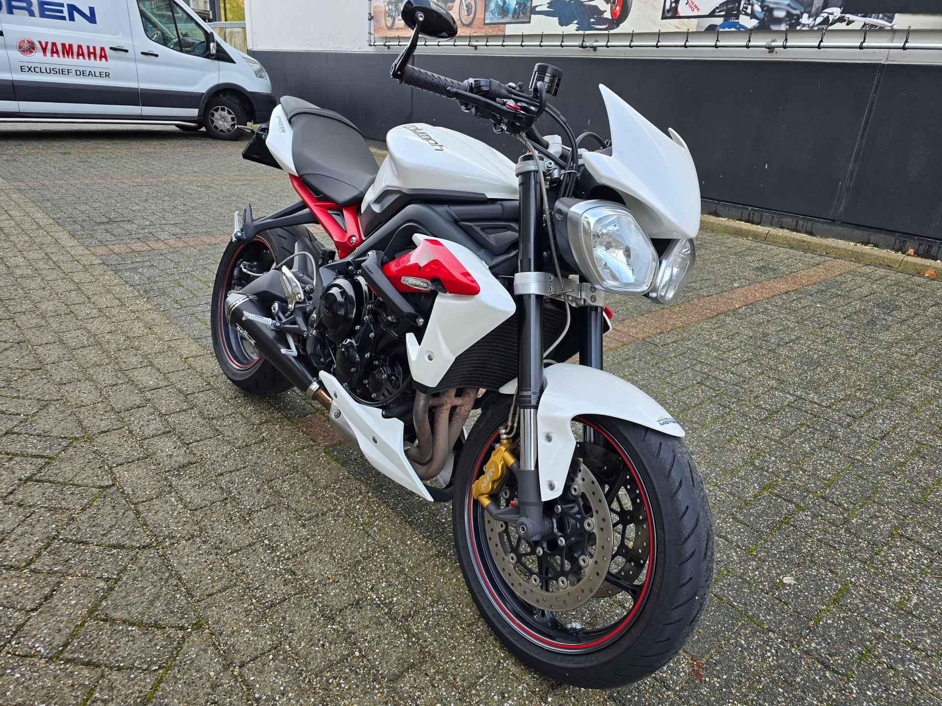 Triumph STREET TRIPLE R - 2/23