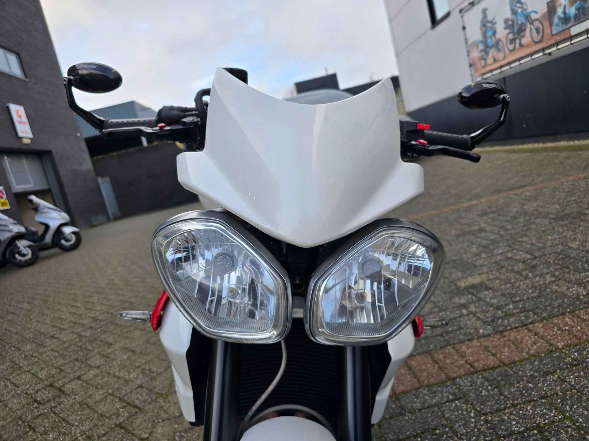 Triumph STREET TRIPLE R - 7/23