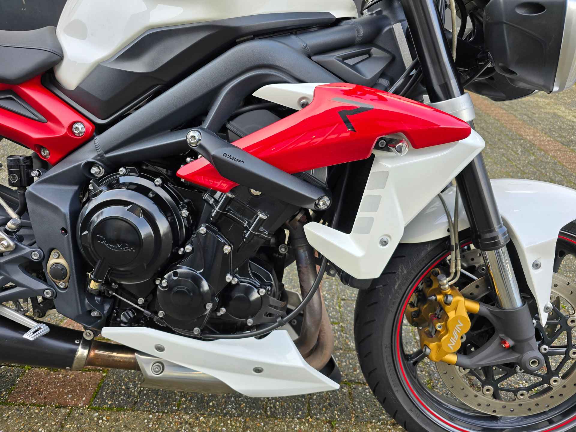 Triumph STREET TRIPLE R - 9/23