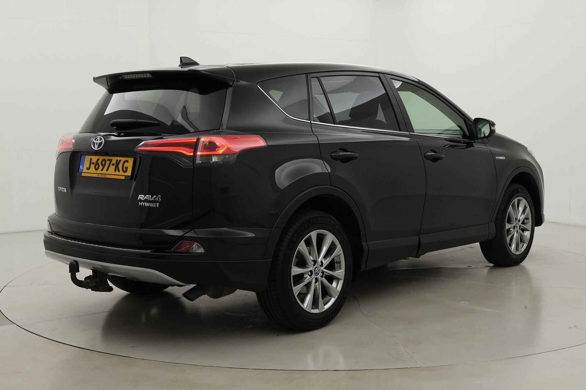 Toyota RAV4 2.5 Hybrid AWD Executive | Trekhaak | Panoramadak | Navigatie | Leder | 360 camera | JBL - 4/44