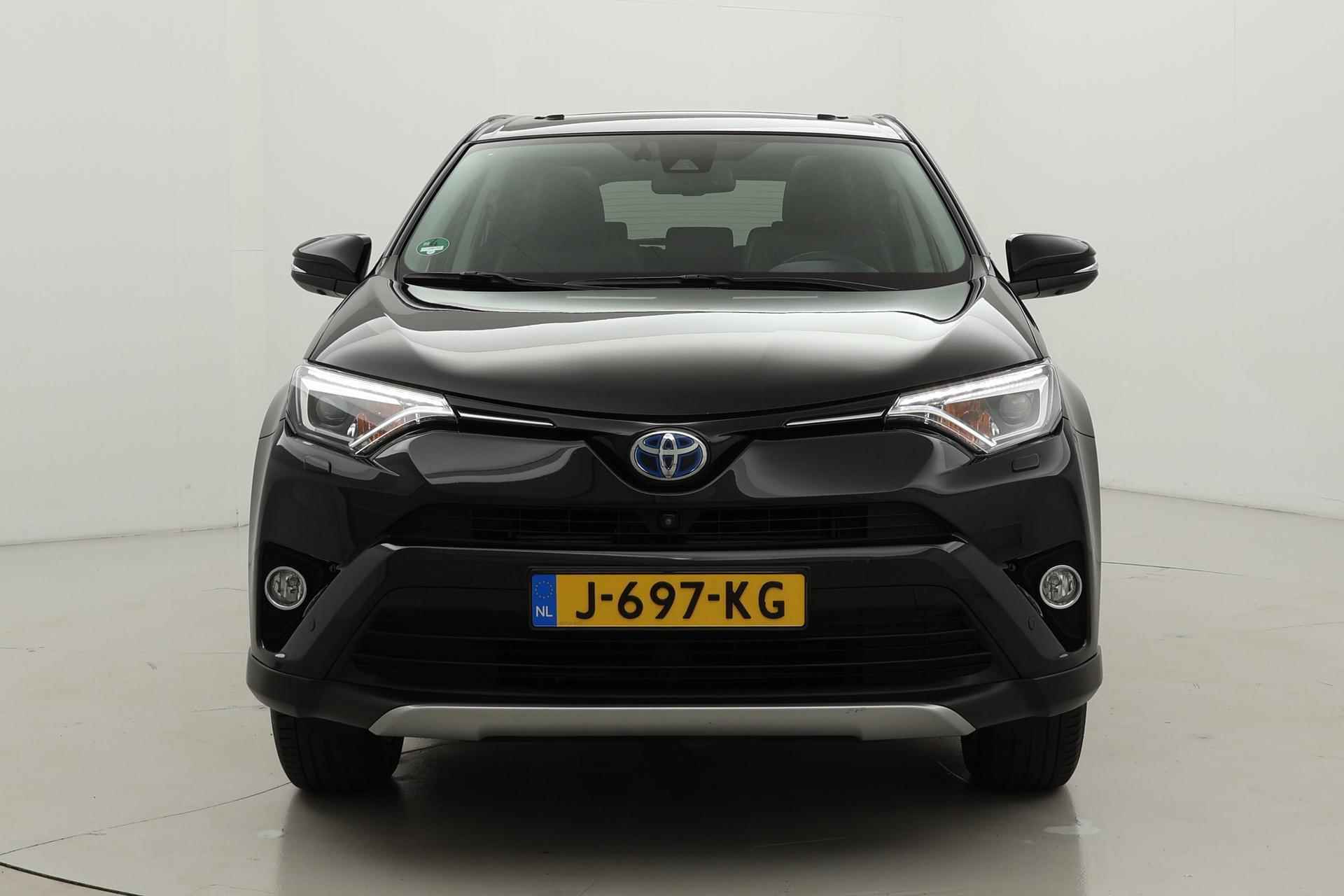 Toyota RAV4 2.5 Hybrid AWD Executive | Trekhaak | Panoramadak | Navigatie | Leder | 360 camera | JBL - 18/44