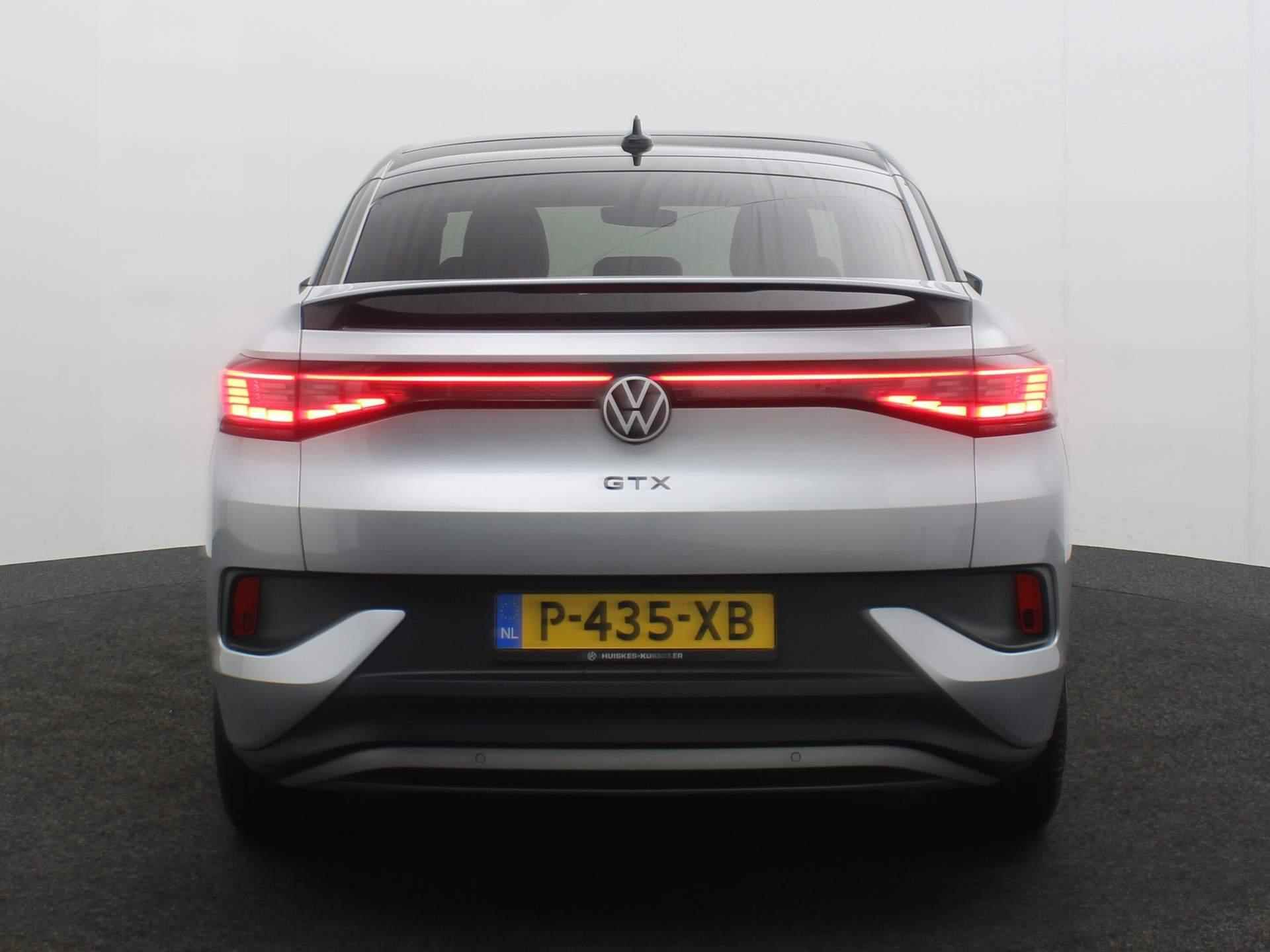 Volkswagen ID.5 GTX 300pk Automaat Trekhaak, Warmtepomp, Panoramadak, Achteruitrijcamera, Adaptive cruise control, Navigatie, LED matrix koplampen, Stuurwiel verwarmd - 10/43