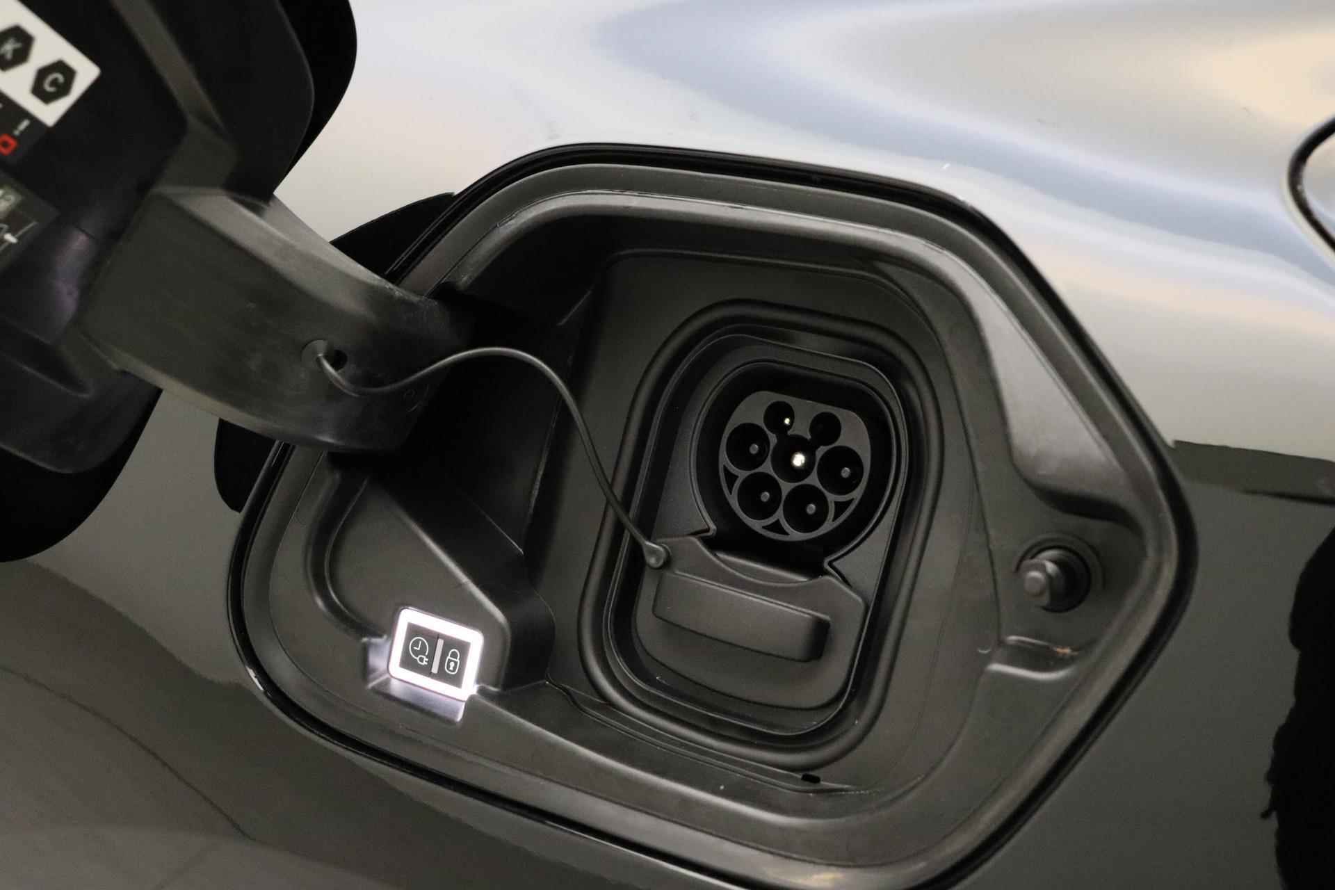 Opel Corsa-e Edition 50 kWh GEEN KILOMETERS | Navigatie via Apple Carplay | Blutooth | Climate control | Cruise control | Snel leverbaar - 17/31