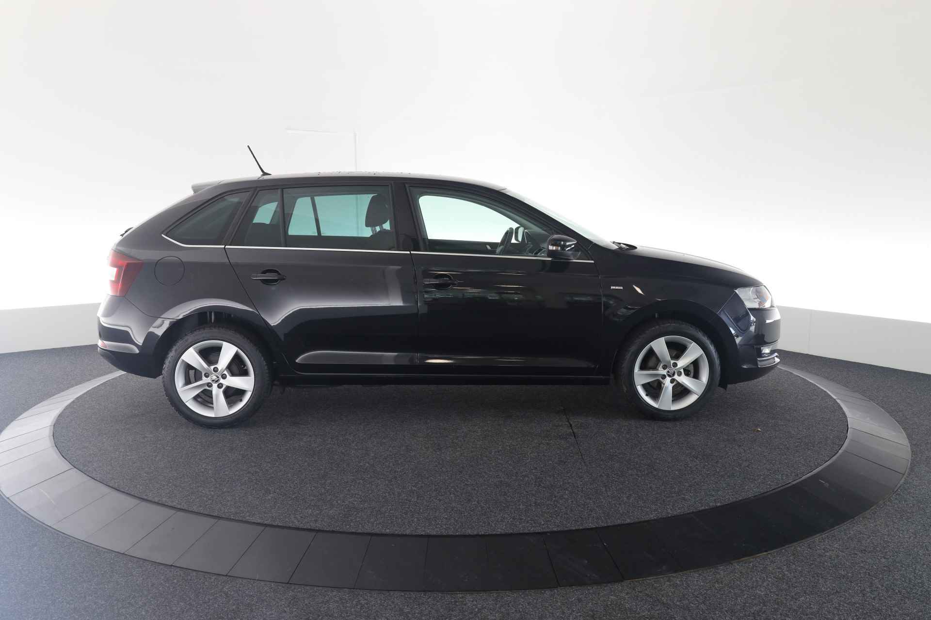 Škoda Rapid Spaceback 1.0 TSI Greentech Clever - 5/37