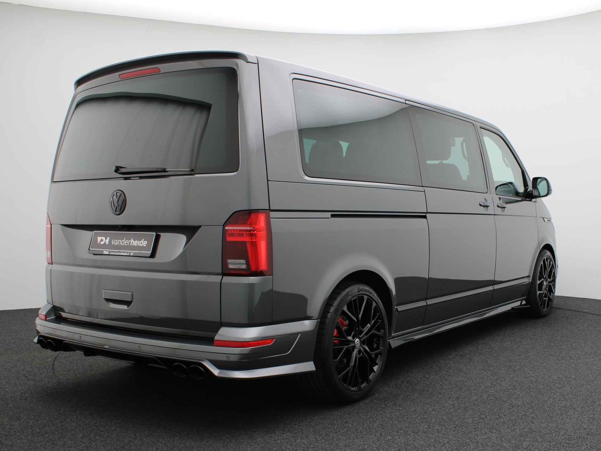 Volkswagen Transporter DC 2.0 TDI L2H1 Caravelle 204PK DSG ABT Sportsline, achteruitrijcamera, 2x elek. schuifdeur, leder, winterpakket, virtual cockpit, elek. stoel, alarm, 20'' lichtmetaal - 3/56