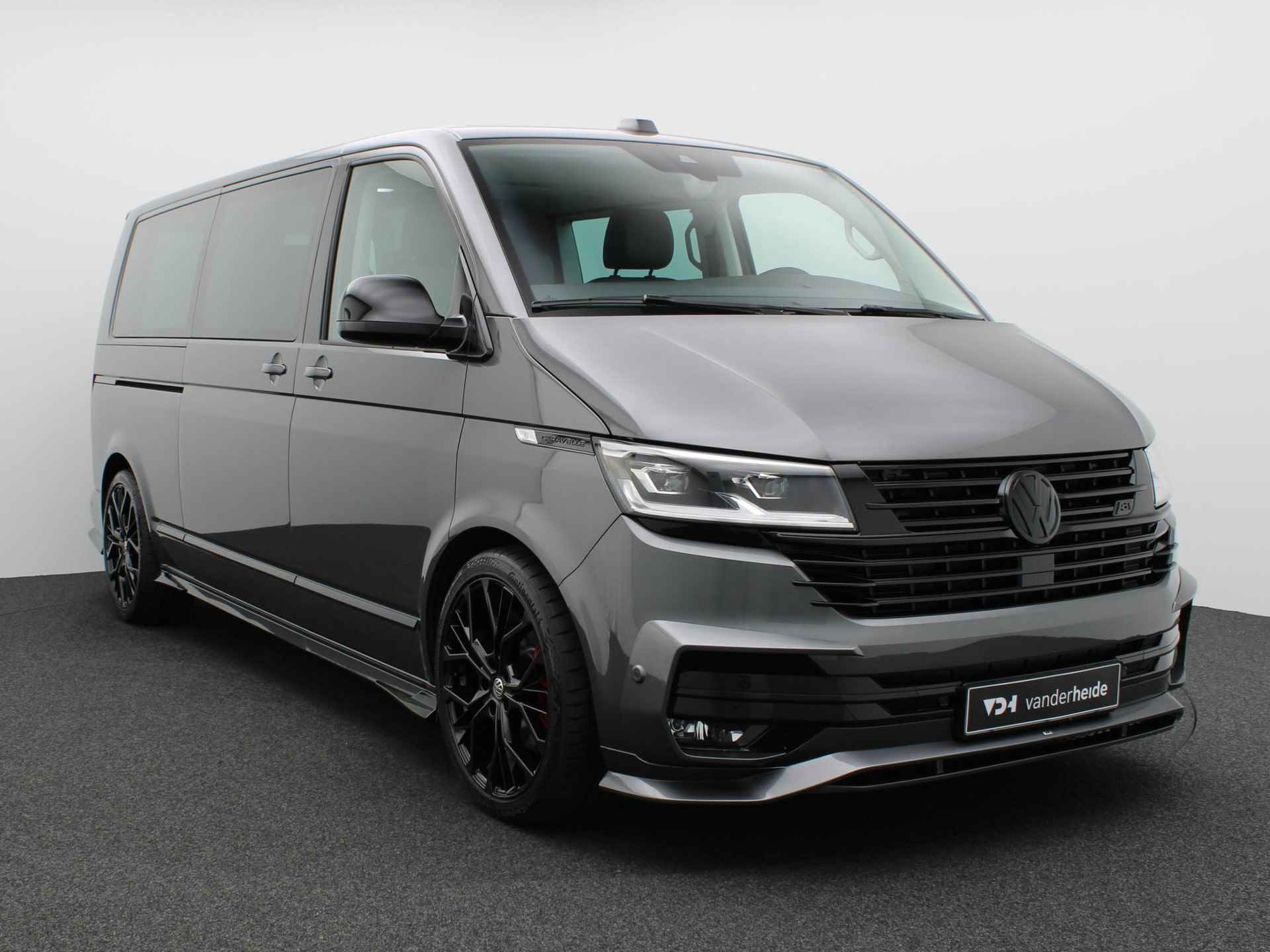 Volkswagen Transporter DC 2.0 TDI L2H1 Caravelle 204PK DSG ABT Sportsline, achteruitrijcamera, 2x elek. schuifdeur, leder, winterpakket, virtual cockpit, elek. stoel, alarm, 20'' lichtmetaal - 12/56