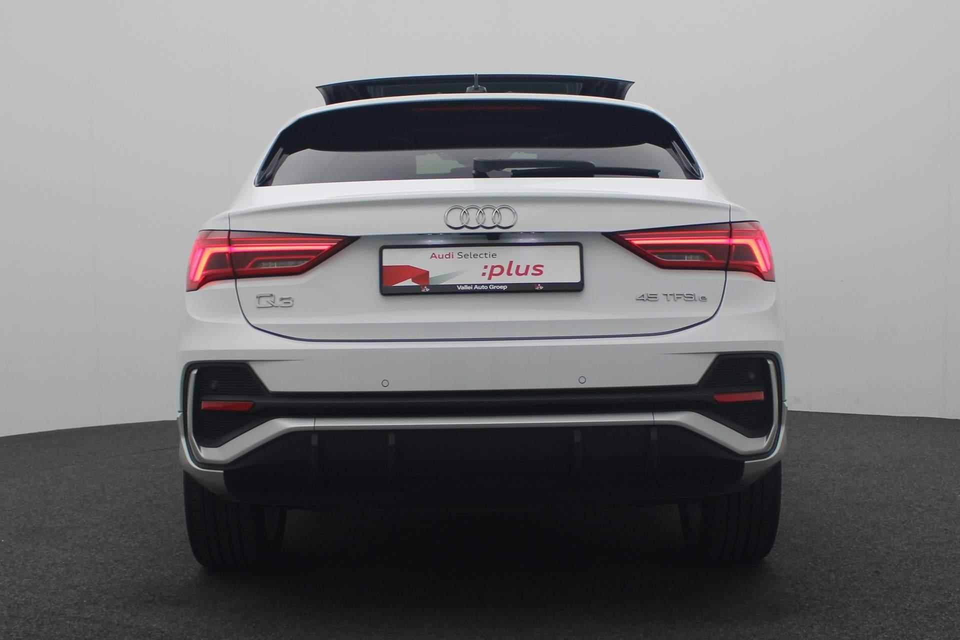 Audi Q3 Sportback 45 TFSI e 245PK S-tronic S Edition / S-Line | Pano | Trekhaak | Full LED | Navi | Camera | ACC | 19 inch - 21/45