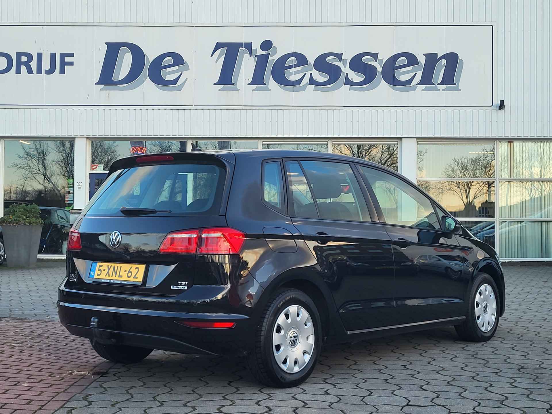 Volkswagen Golf Sportsvan 1.2 TSI Easyline, Clima, Navi, Cruise, Trekhaak, Rijklaar met beurt & garantie! - 4/27