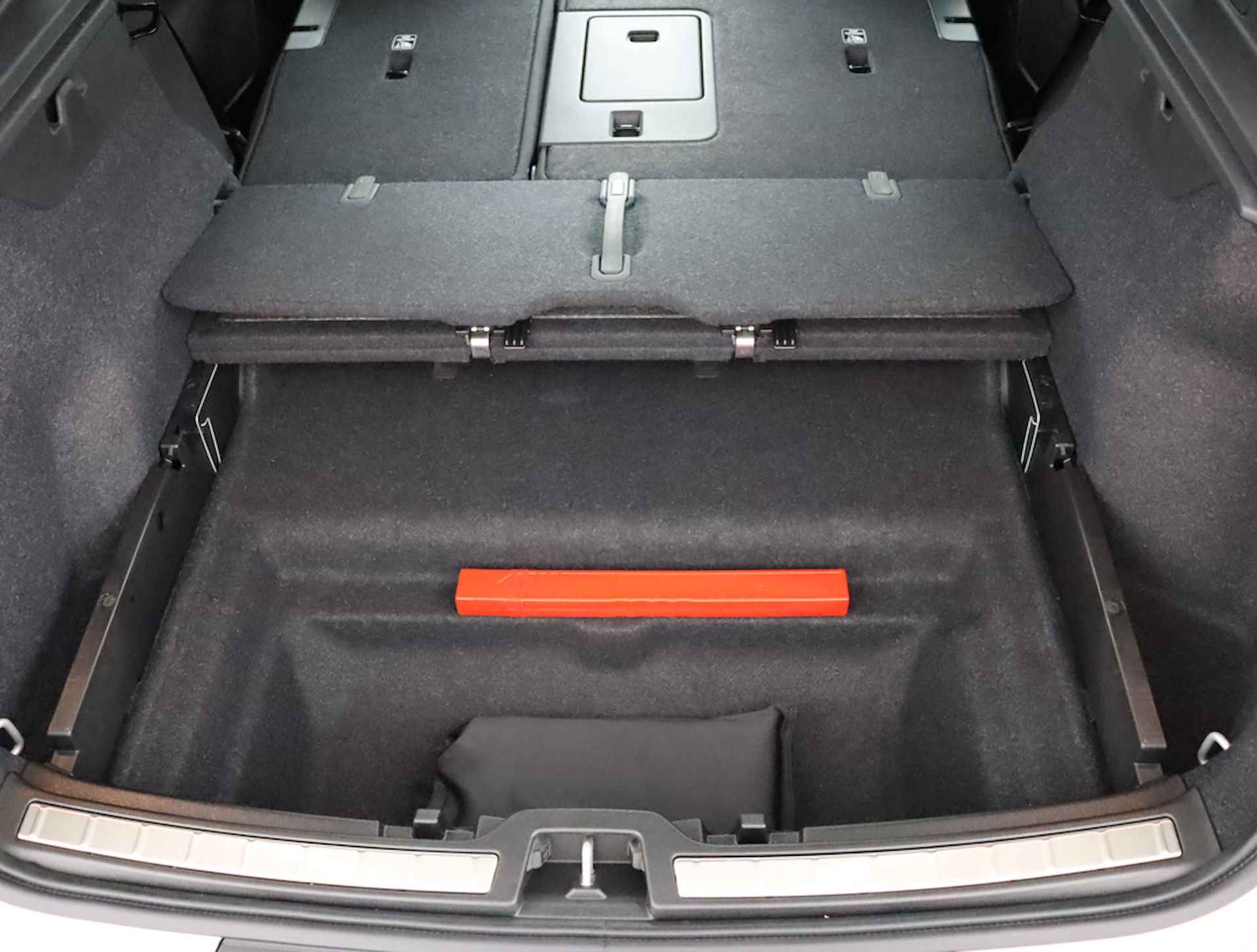 Volvo C40 Twin Motor Ultimate| Stoel & stuurwielverwarming | Adaptieve cruise control incl. BLIS | 360˚ view | Digitale binnenspiegel | Stoel & stuurwielverwarming | Adaptieve cruise control incl. BLIS | Semi Visual Park Assist (incl. 360˚ view) | Digitale binnenspiegel | 20'' lm velgen | Keyless Entry | Warmtepomp | Standverwarming met timer - 53/70