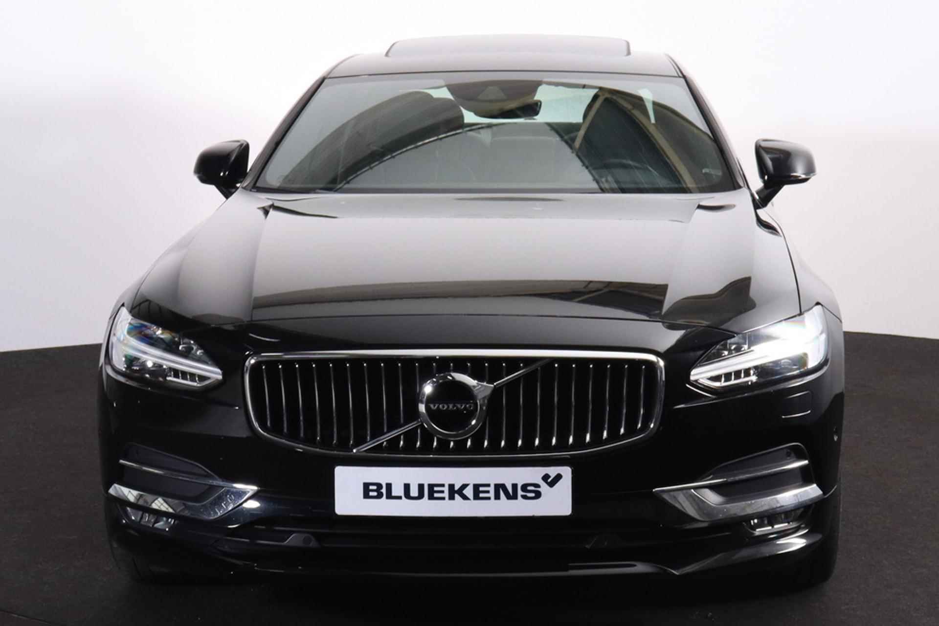 Volvo S90 T5 Inscription - Schuif/kanteldak - IntelliSafe Assist & Surround - Parkeercamera achter - Verwarmde voorstoelen, stuur & achterbank - Parkeersensoren voor & achter - Elektr. bedienb. bestuurdersstoel - Standkachel - 19' LMV - 2/24