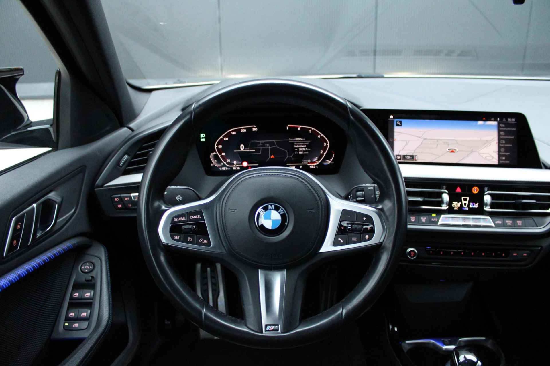 BMW 1-serie 118i Executive Edition | M-Sport Pakket| M-Performance | Shadow Line | Ambiente Verl. | Live Cockpit | - 6/30