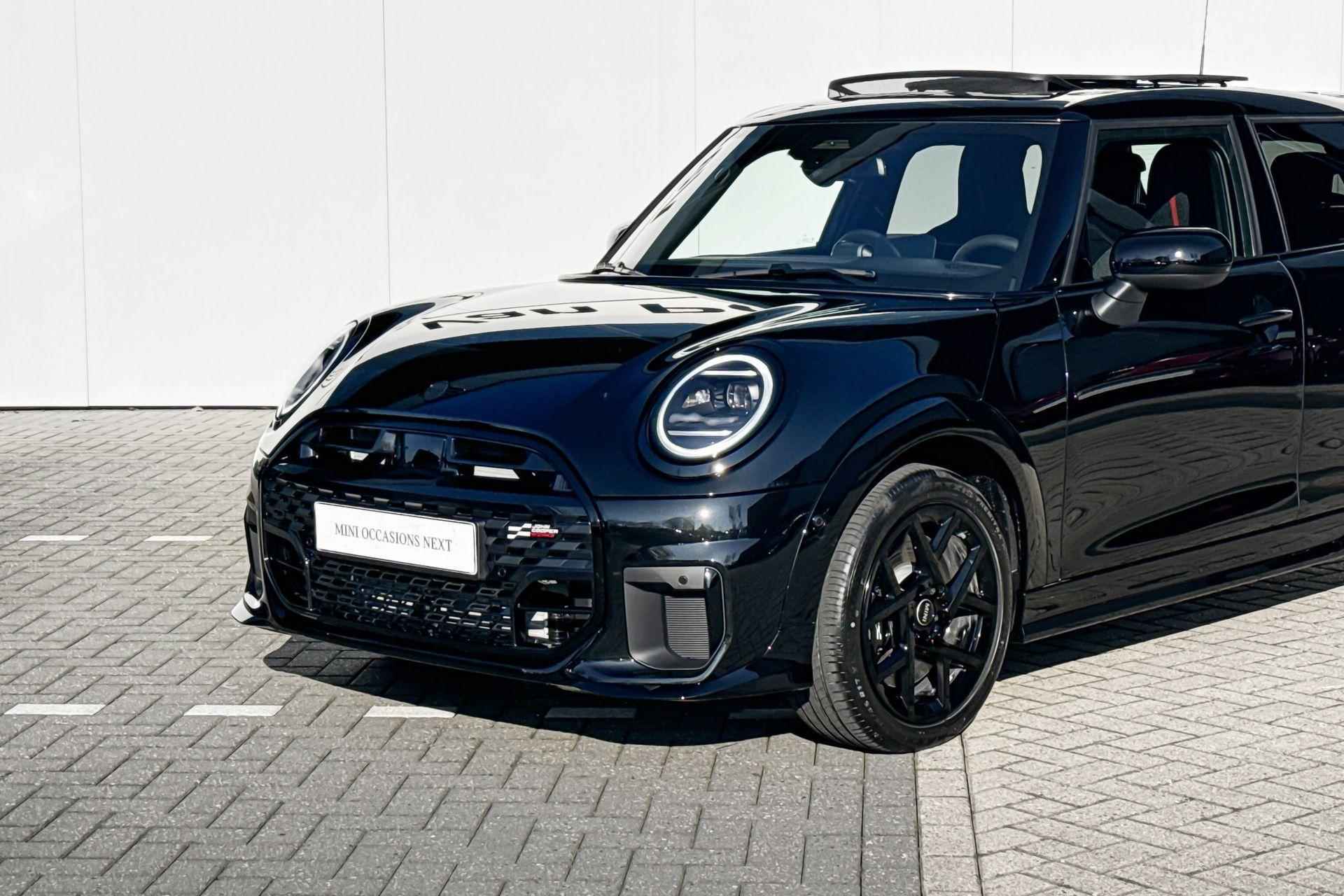 MINI Cooper C John Cooper Works - 19/24