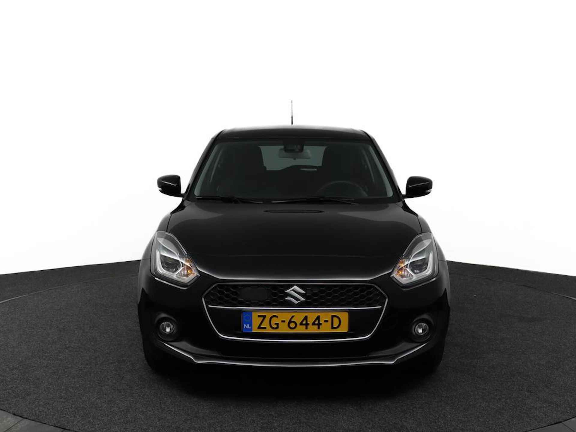 Suzuki Swift 1.2 Stijl Smart Hybrid | Climate control | Cruise control adaptive | Navigatie | Camera | Parkeersensoren | Stoelverwarming | Spoiler | - 16/51