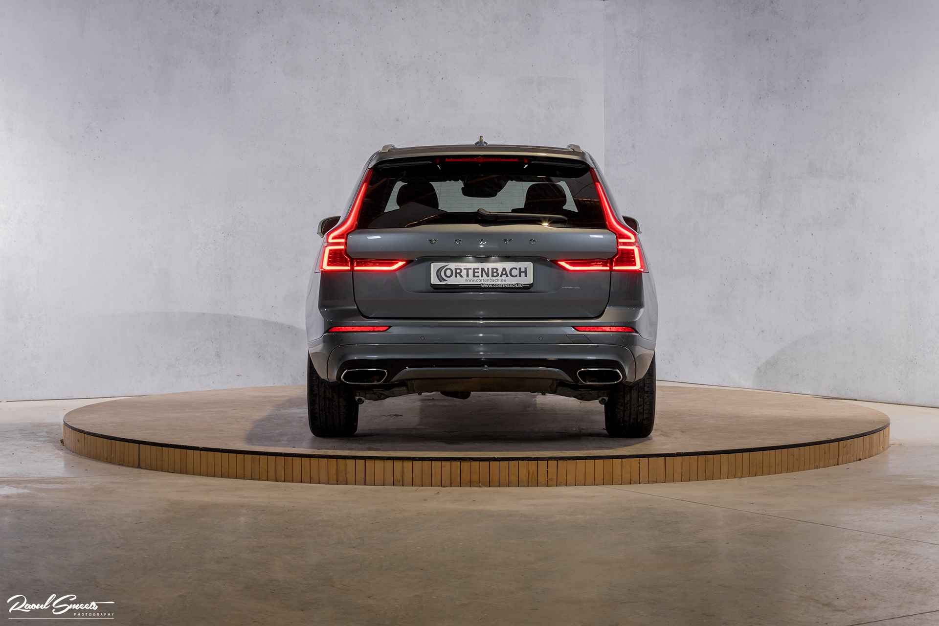 Volvo XC60 2.0 T5 AWD R-Design | Zwenkbare trekhaak | Apple Carplay | - 3/54